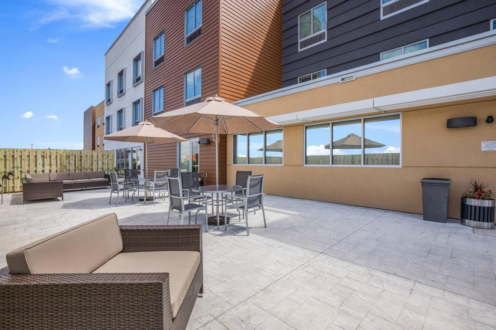 Fairfield Inn & Suites Whitewater מראה חיצוני תמונה